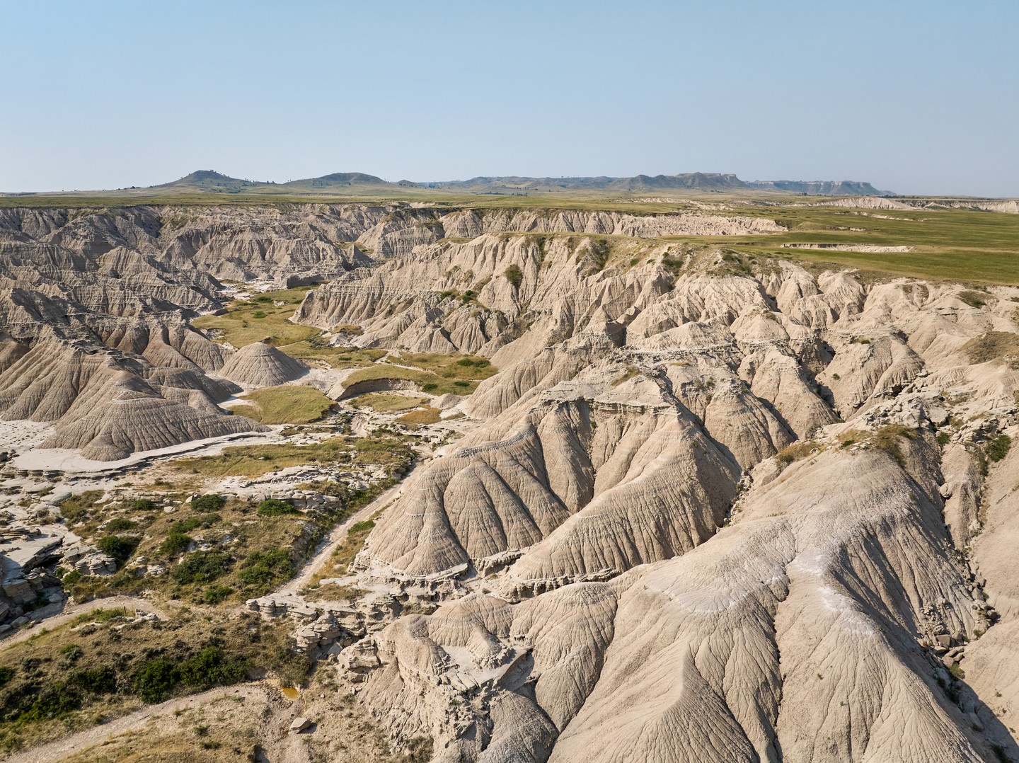 A view of the badlands landscapes of Toadstool Geologic Park.