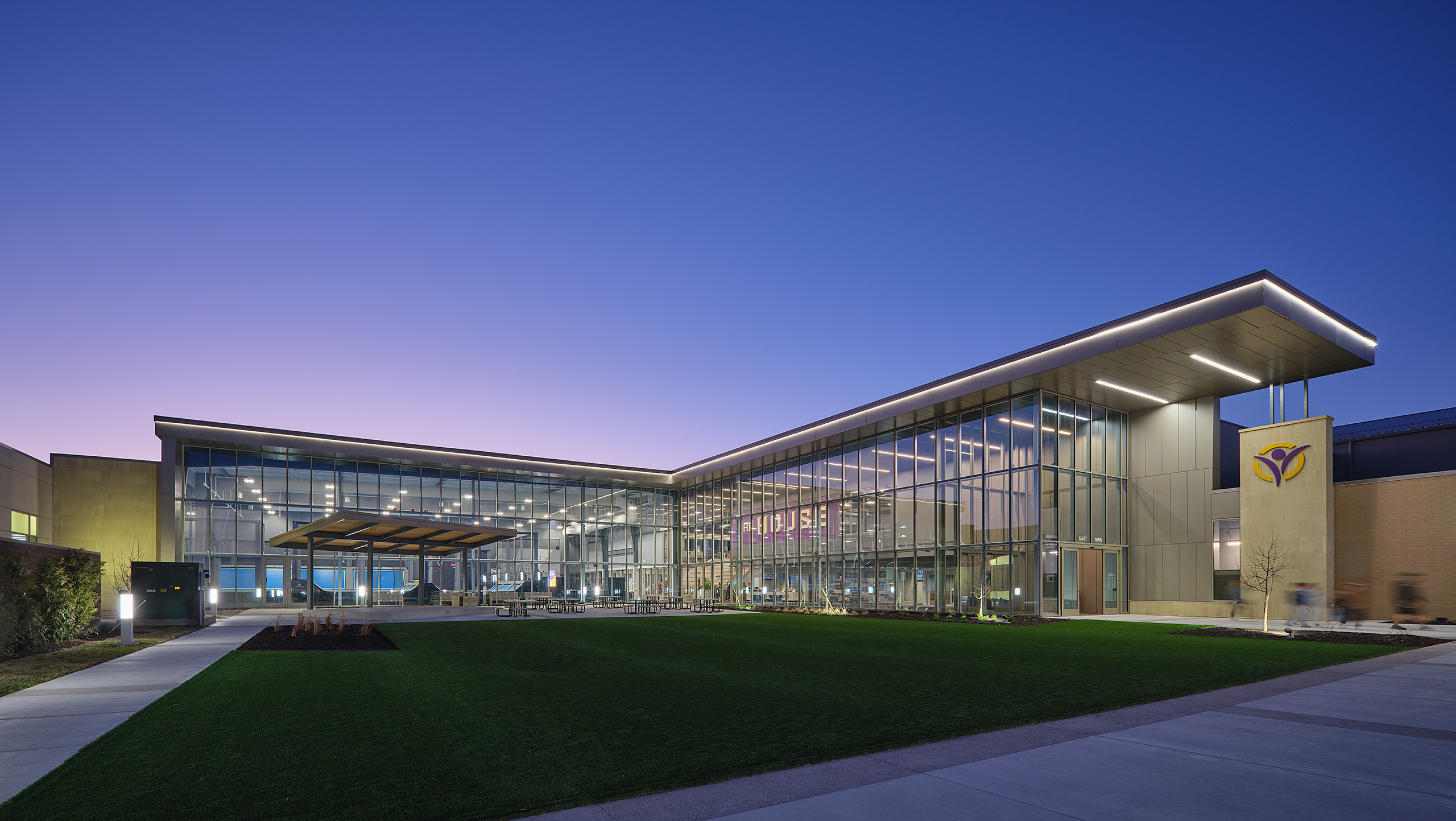 Outside view of Columbus Fieldhouse.