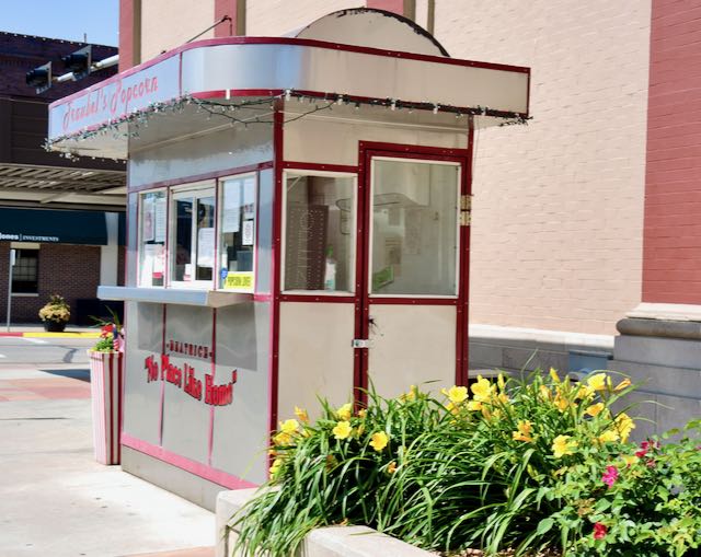 POPCORN STAND-SMALL TOWN NE .jpeg
